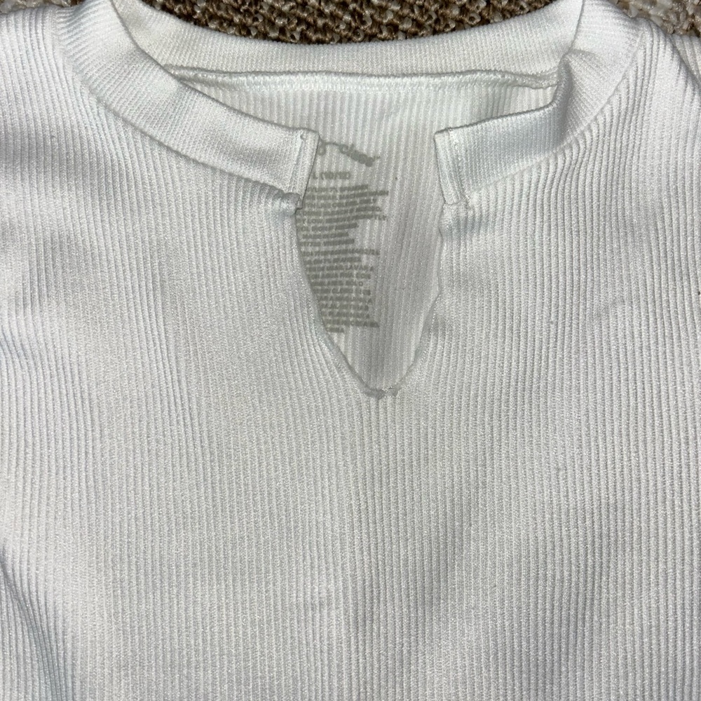 White Ribbed Short Sleeve Top - Picture 2 of 3